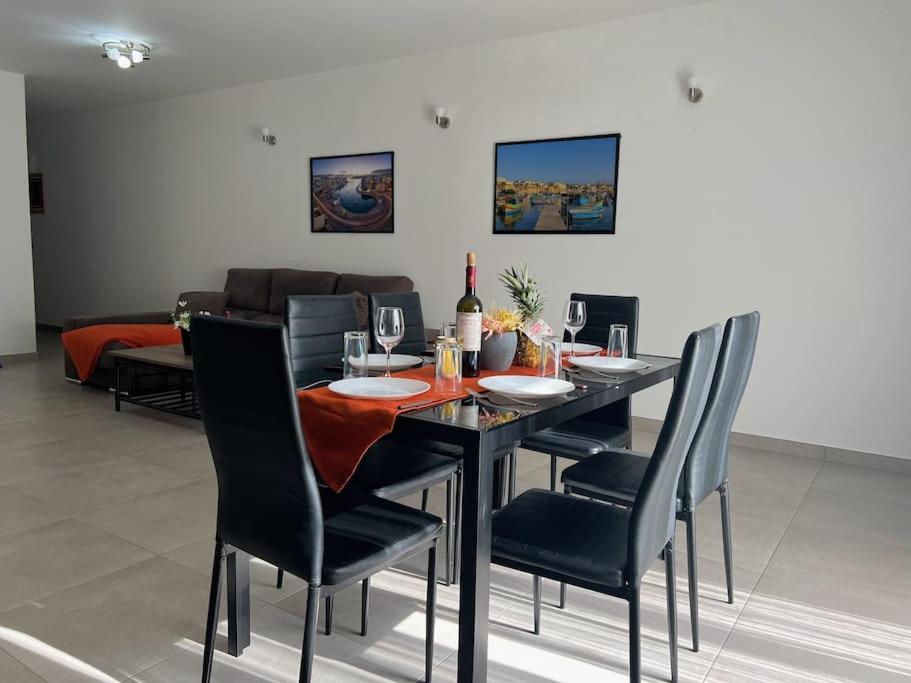 Modern Apartment In Marsaskala Luaran gambar